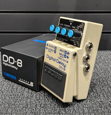 BOSS - DD-8 Digital Delay Pedal 3